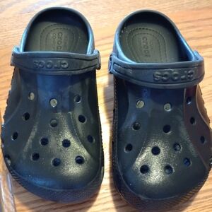 CROCS Black Water Shoes with Ventilation and Heel Strap